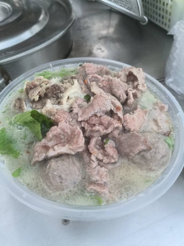 猪杂+牛筋丸汤粉